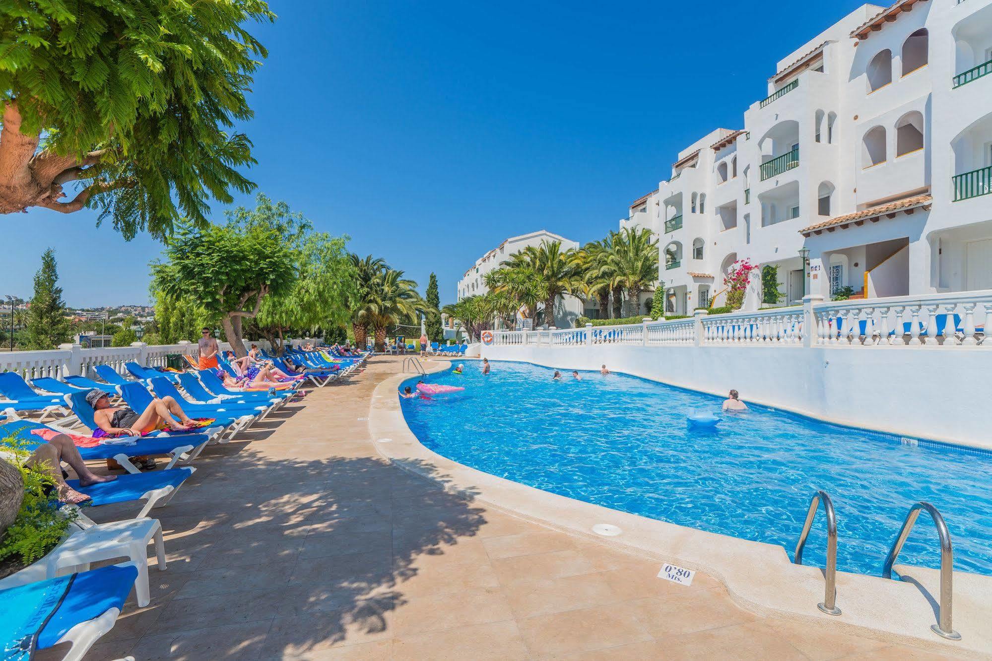 Aparthotel Holiday Center Santa Ponsa Eksteriør billede